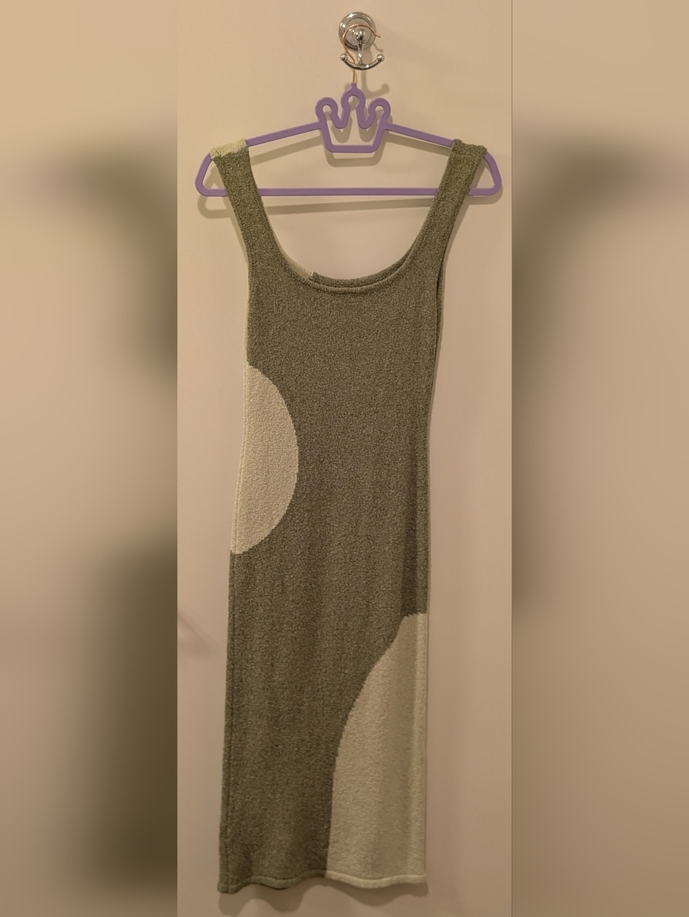 mahina Hawaii Olive and Sage Curved-Panel Maxi Knit Dress - Picture 3 of 3